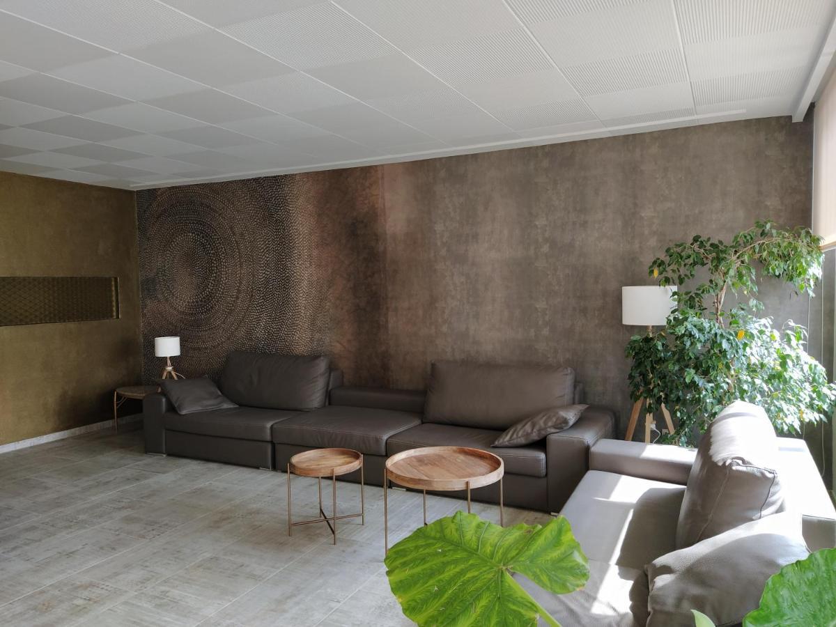 Hostal Residencia Nicolau Сан-Антонио-Абад Экстерьер фото