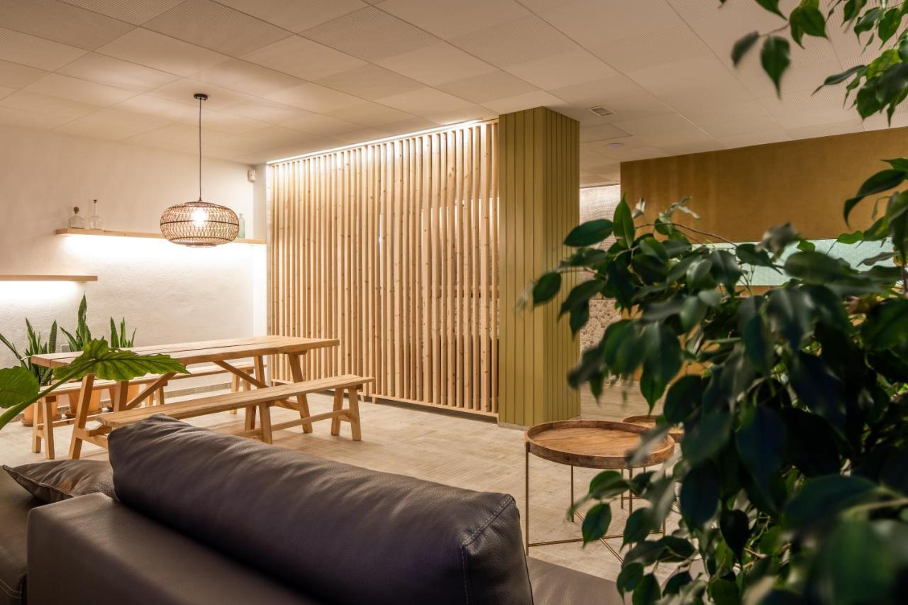 Hostal Residencia Nicolau Сан-Антонио-Абад Экстерьер фото